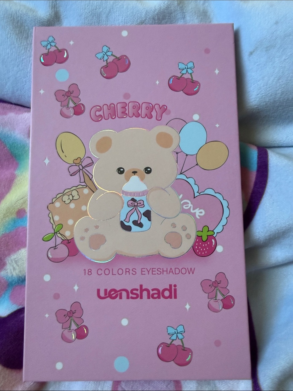 Cherry 18-Color Eyeshadow Palette - Pink